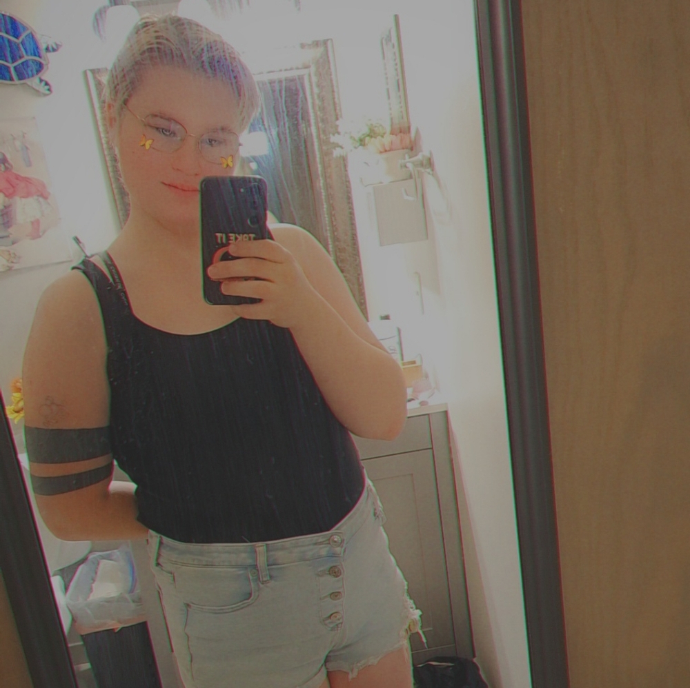 Meet your Posher, Alix